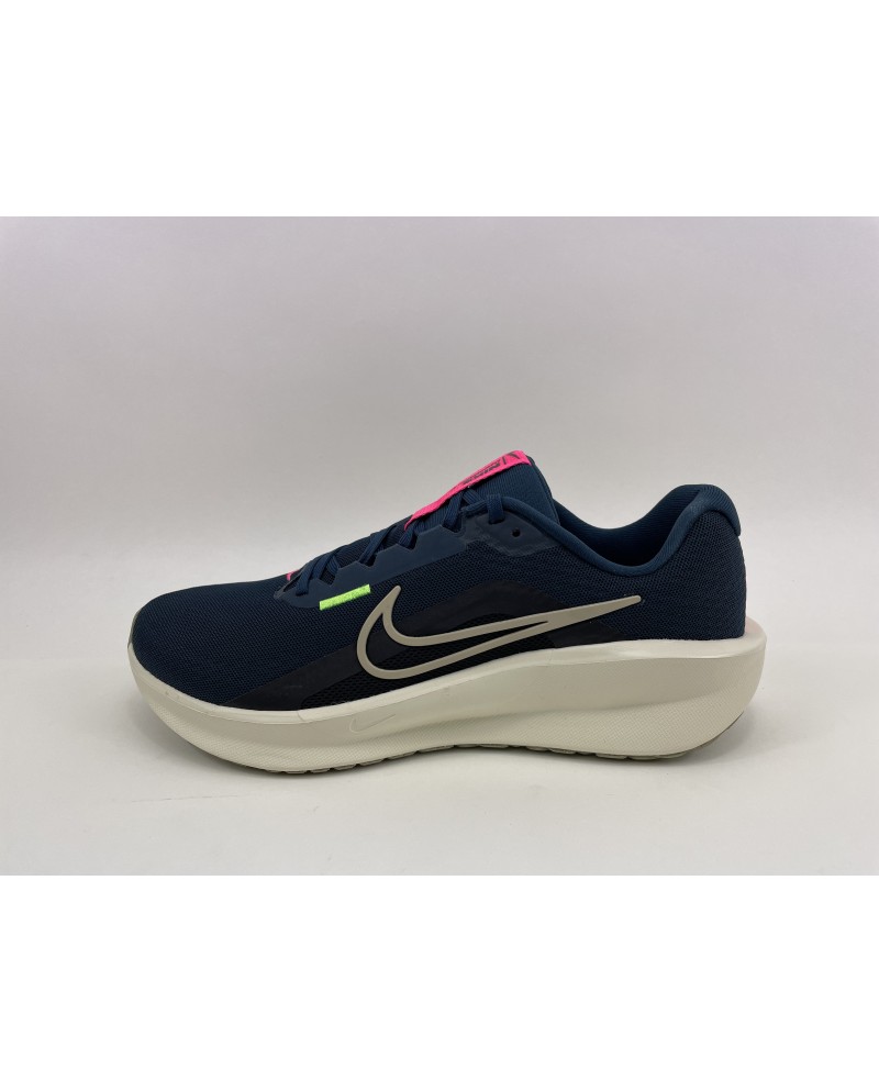 Nike Heren Sneakers | Trendy, Comfortabel en Betaalbaar | www.lahayasport.nl Nike Heren Sneakers | Trendy, Comfortabel en Betaalbaar | www.lahayasport.nl